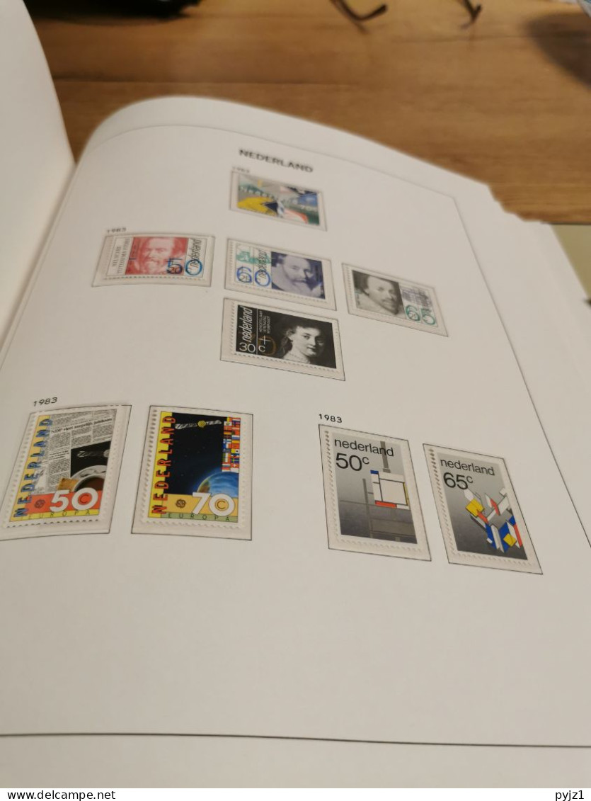 Netherlands MNH 1945-1985 in DAVO luxe album