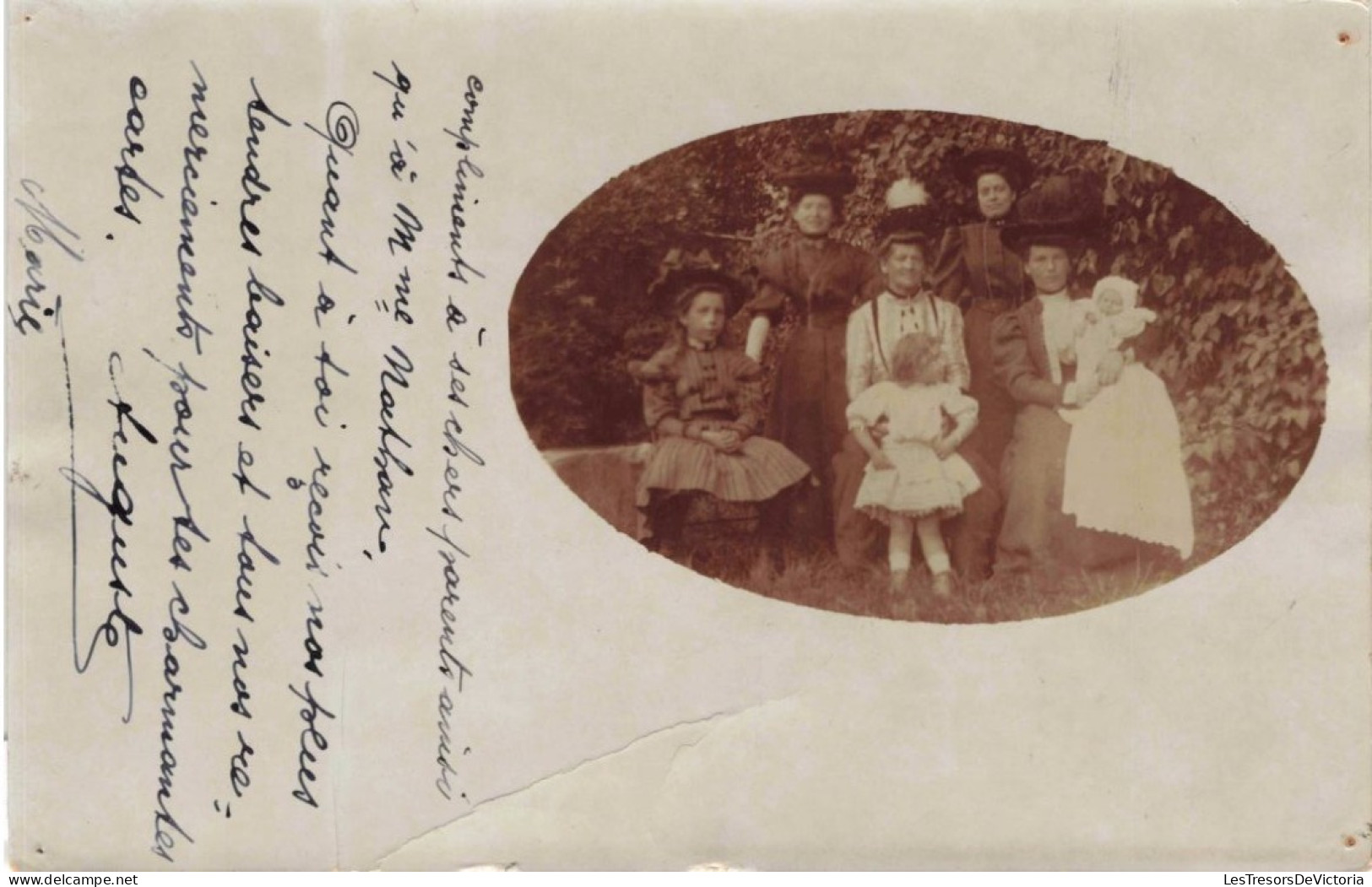 ENFANTS - Photo De Famille - Familles Prenant Une Photo Dans Un Parc - Carte Postale Ancienne - Children And Family Groups