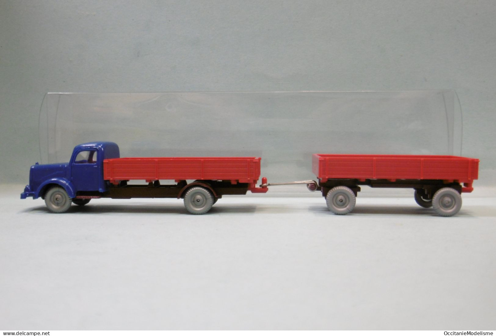 IMU - Camion MERCEDES 5000 + Remorque Bleu Bâche Rouge HO 1/87 - Road Vehicles