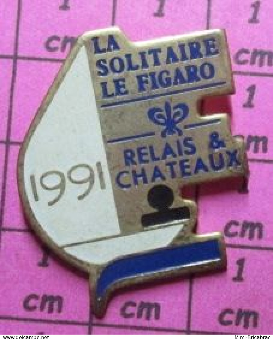 713G Pin's Pins / Beau Et Rare / SPORTS / BATEAU VOILE VOILIER SOLITAIRE DU FIGARO 1991 RELAIS & CHATEAUX Variante Rouge - Zeilen