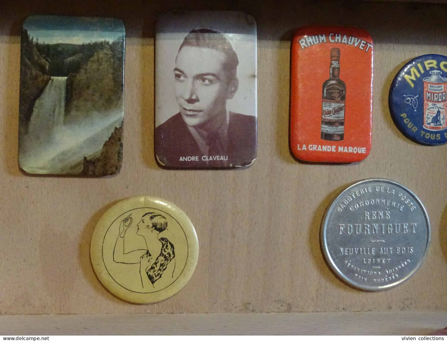 Publicités anciennes 8 miroirs de poches publicitaires Rhum Chauvet, sabotier, Miror, L'Hirondelle, élégante Yellowstone