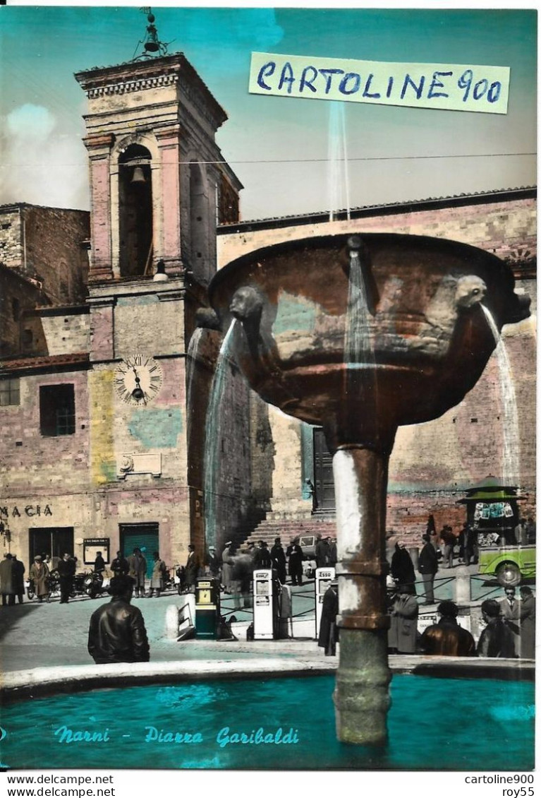 Umbria-terni-narni Piazza Garibaldi Veduta Piazza Fontana Farmacia Benzinaio Esso Animatissima Anni 50 60 - Andere & Zonder Classificatie