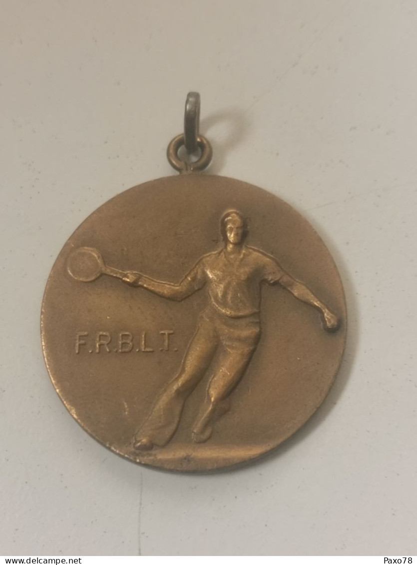 Belgique Médaille, Champion De Belgique, Hainaut A. R. A. Louvieroise 1950. Tennis - Autres & Non Classés