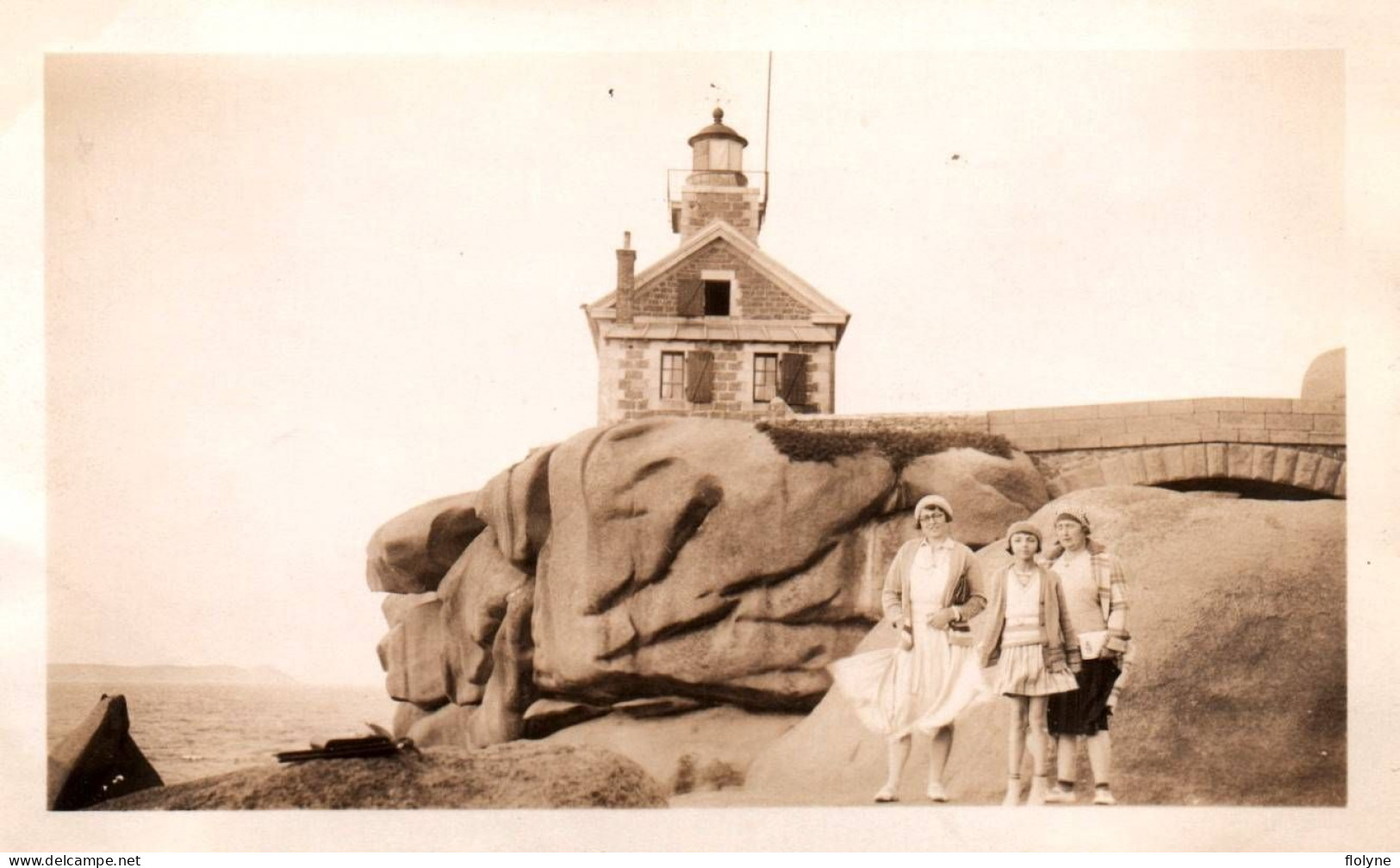 Ploumanac'h - Photo Ancienne - Vue Sur Le Phare - Ploumanac'h