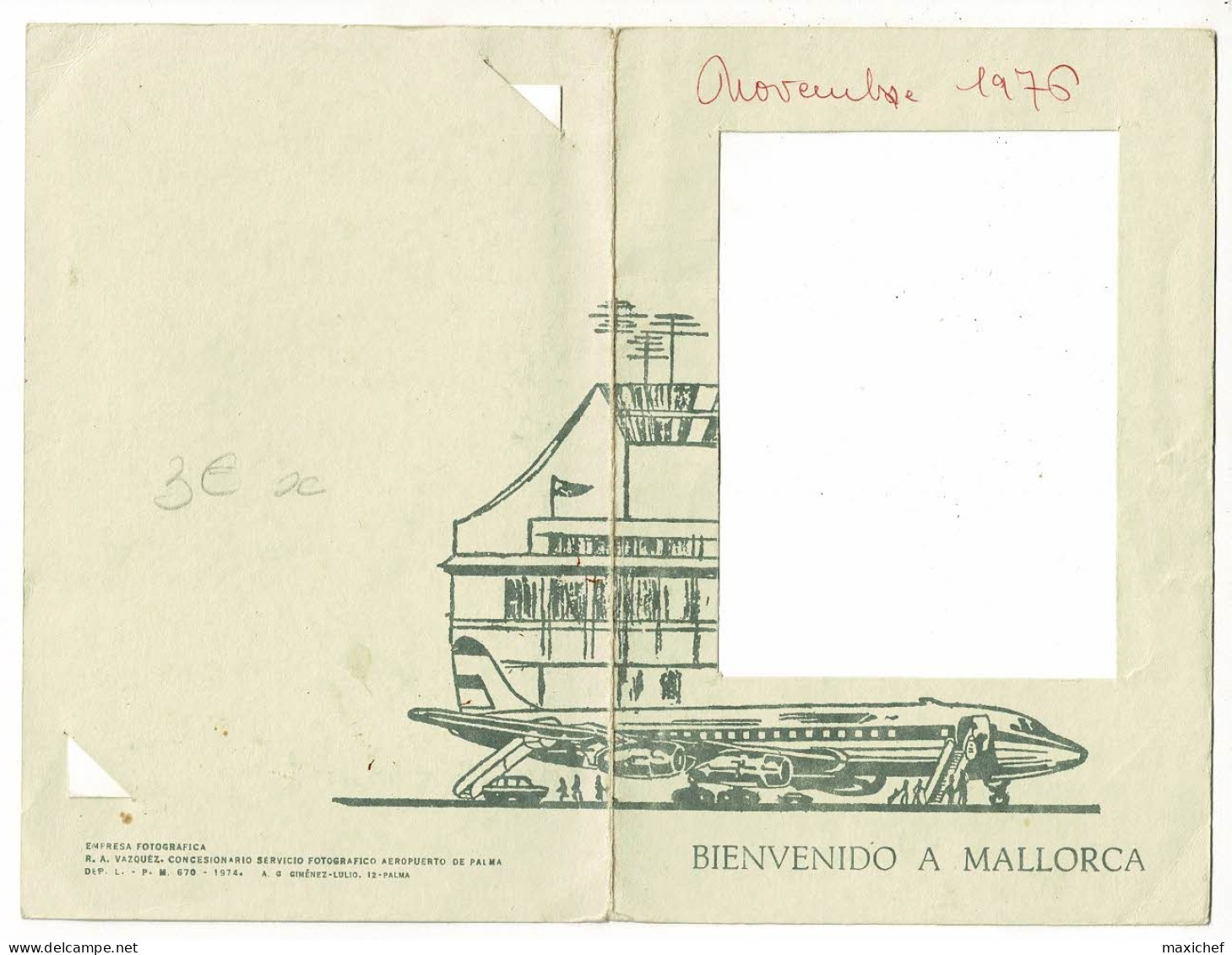 Photo Dans Pochette Illustrée "Bienvenido à Mallorca" Femme Descendant La Rampe D'accès De L'avion, Novembre 1976 - Luchtvaart