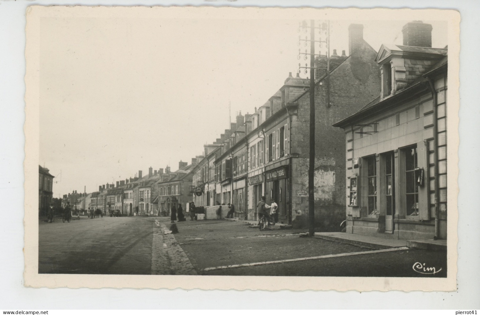 GUERIGNY - Grand'Rue (1949) - Guerigny