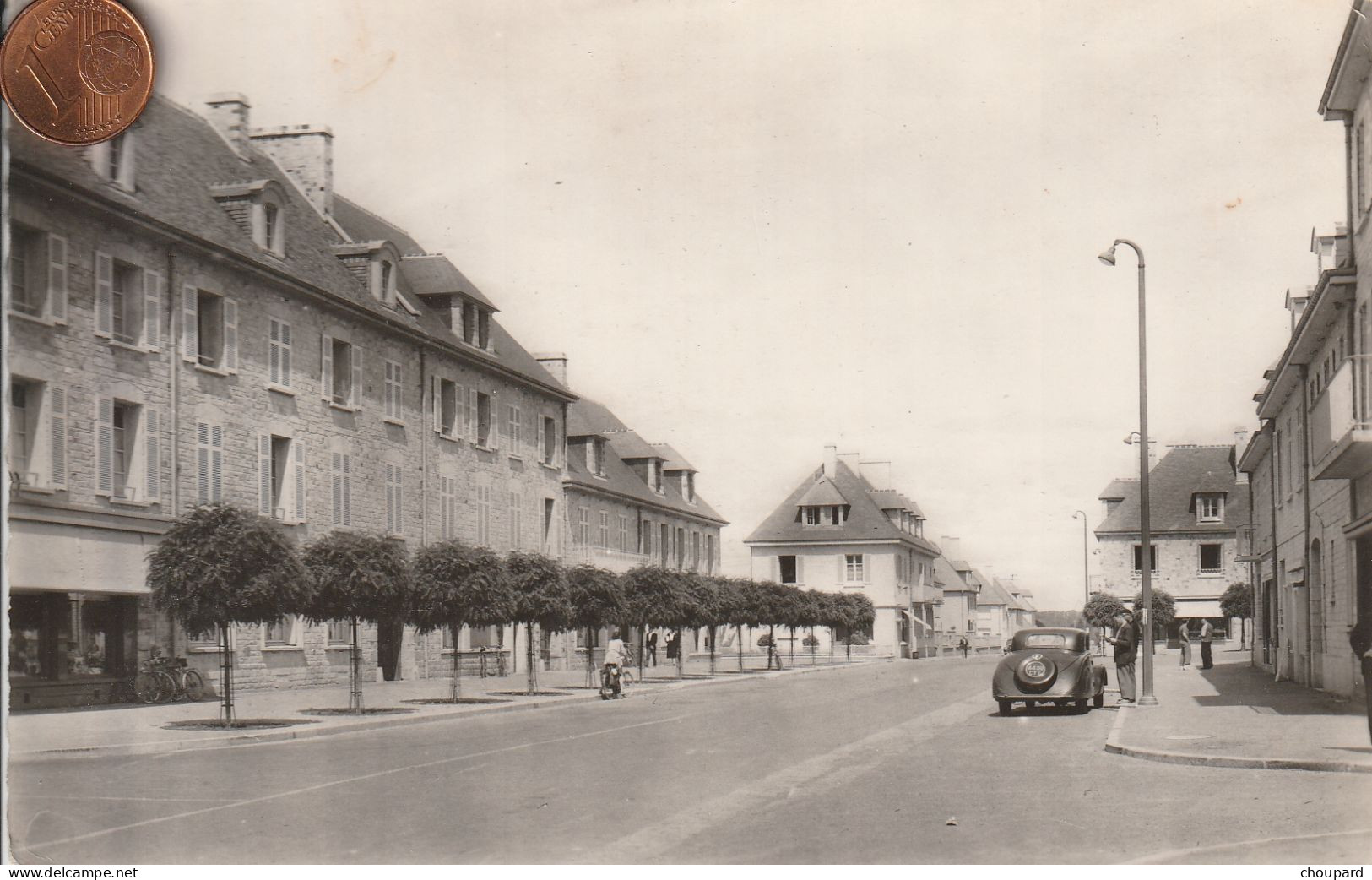 14  - Carte Postale Semi Moderne De  AUNAY SUR ODON    Rue De Villers - Autres & Non Classés