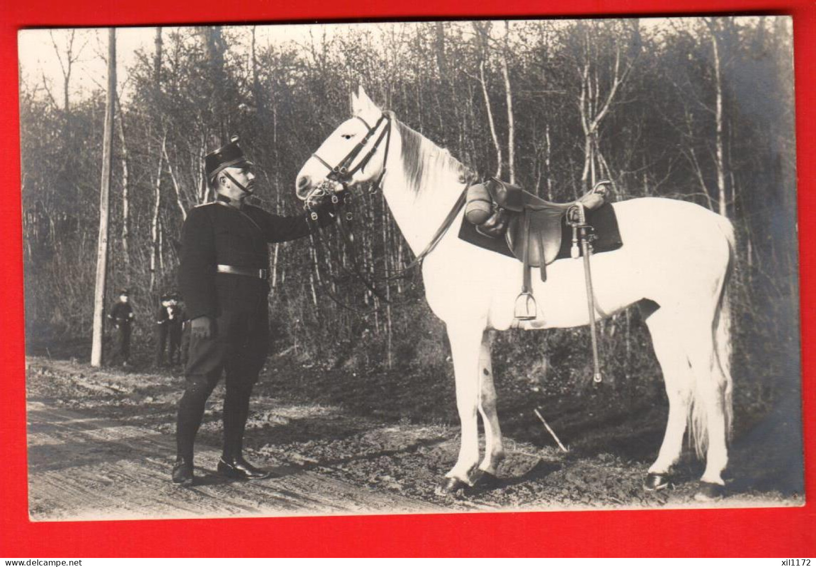 ZWF-12  Caserne De Bière Fernand Hubert Dragon Avec Son Bon Copain Cheval Blanc Militaire Militär  - Bière