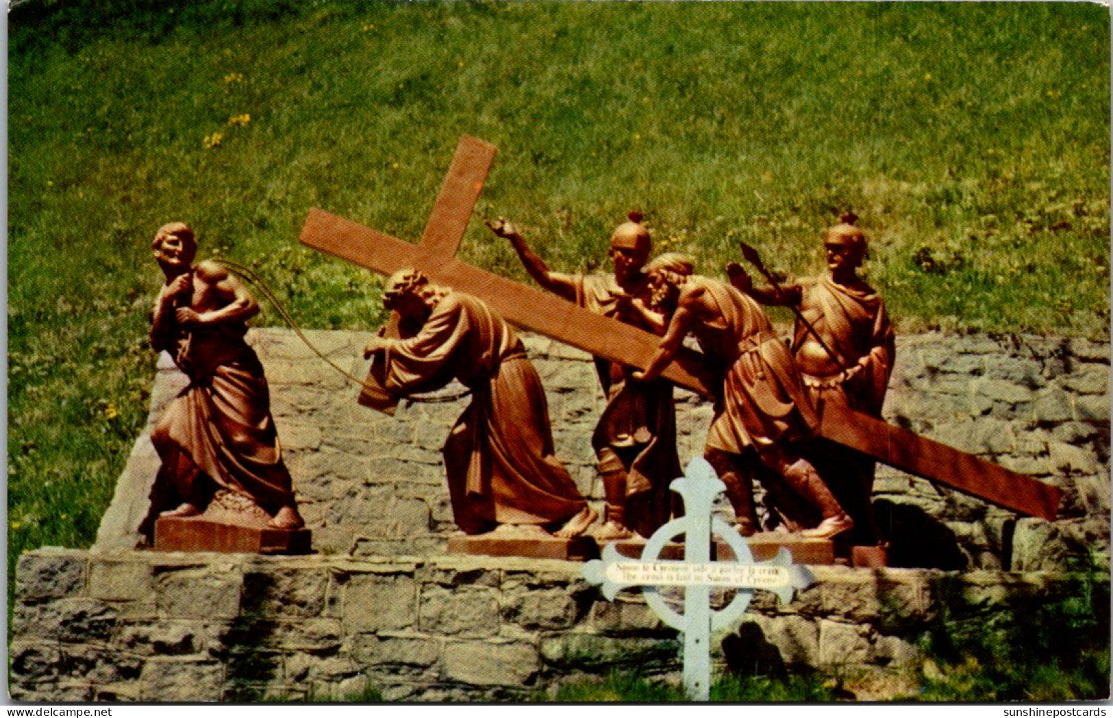 Canada Quebec Ste Anne De Beaupre Way Of The Cross Simon And Cyrene Help Jesus Carry The Cross - Ste. Anne De Beaupré