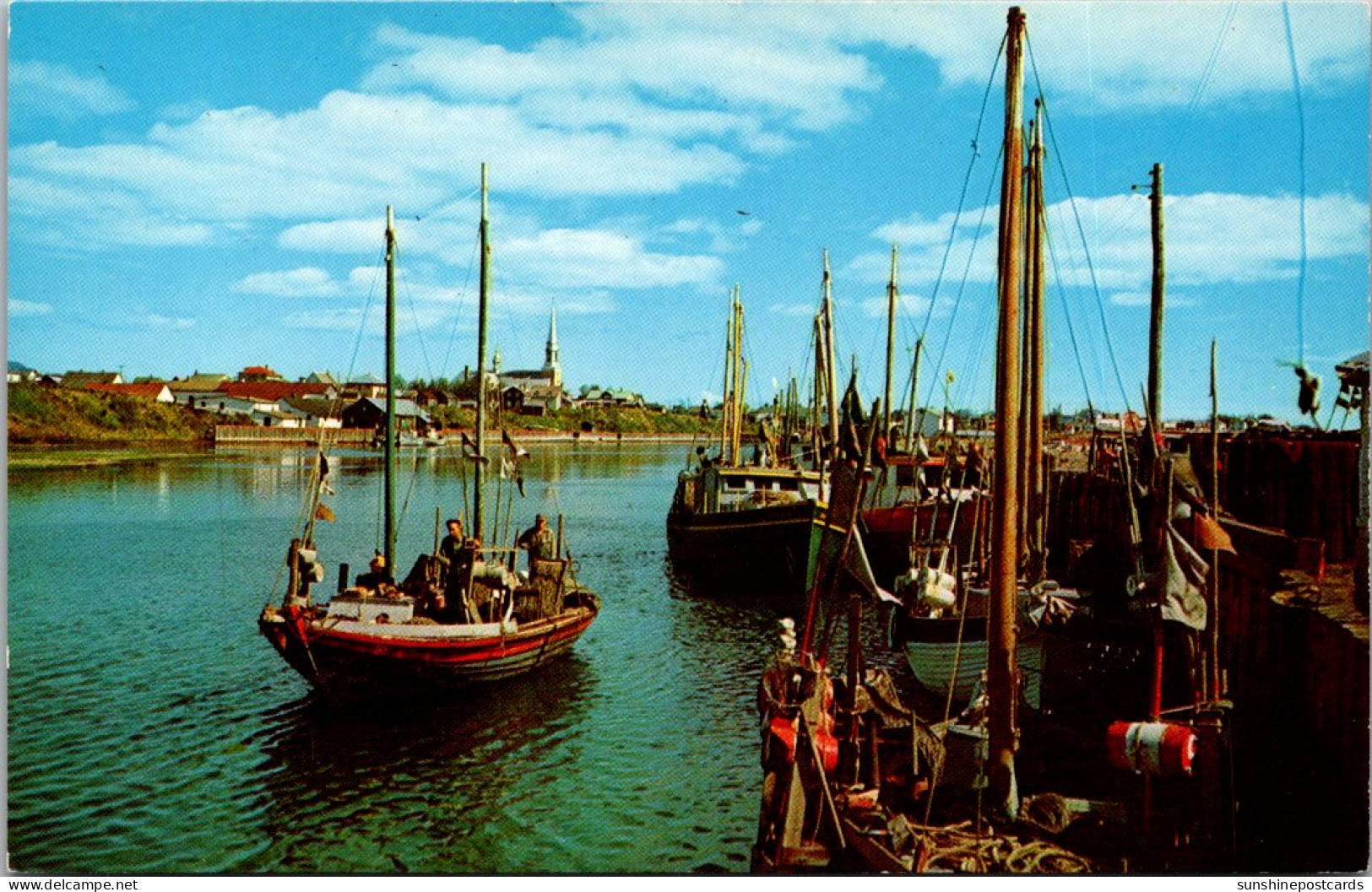 Canada Quebec Gaspe Grande Riviere Cove With Fishing Boats - Gaspé