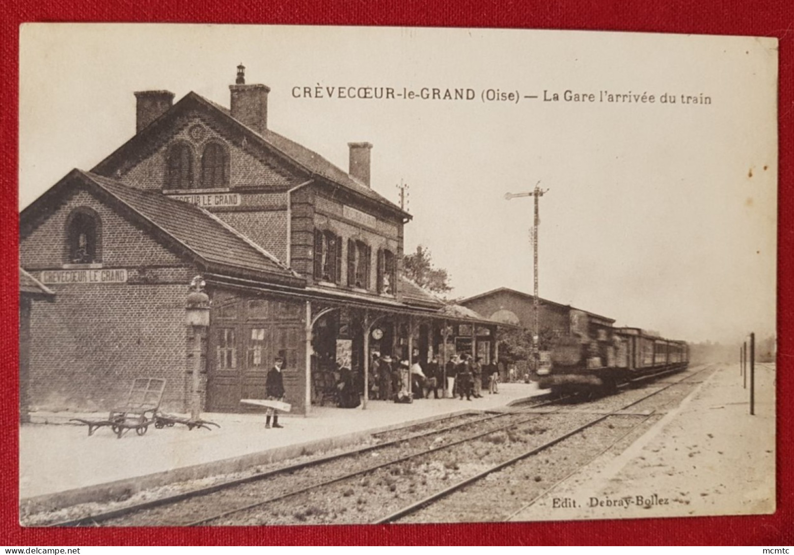 CPA - Crèvecœur Le Grand -(Oise) - La Gare L'arrivée Du Train - Crevecoeur Le Grand