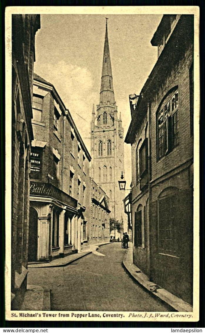 A64  ROYAUME-UNI CPA  COVENTRY - ST. MICHAEL' S TOWER FROM PEPPER LANE - Collections & Lots