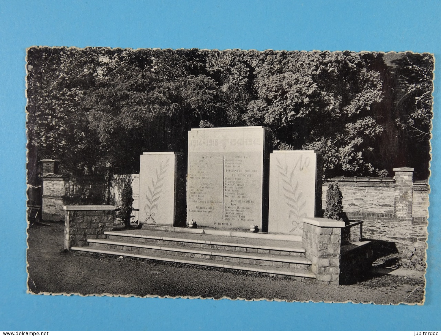 Hennuyères Monument Aux Victimes Des Deux Guerres - Braine-le-Comte