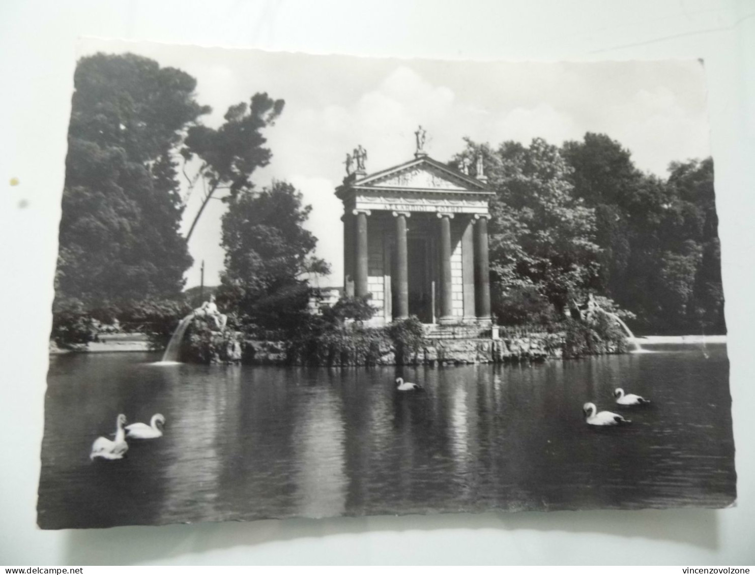 Cartolina Viaggiata "ROMA Villa Borghese - Il Giardino Del Lago" 1959 - Parchi & Giardini