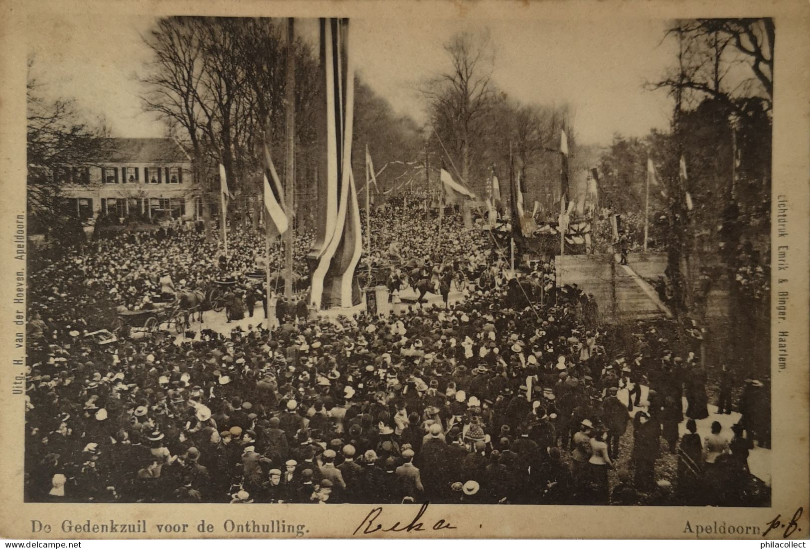 Apeldoorn // De Gedenkzuil Voor De Onthulling  Gelopen 1904 Vuil - Vlekkig - Apeldoorn