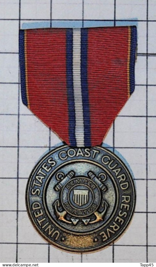 Médailles & Décorations > Coast Guard Honor Graduate > Réf:Cl USA P 3/ 3 - Estados Unidos