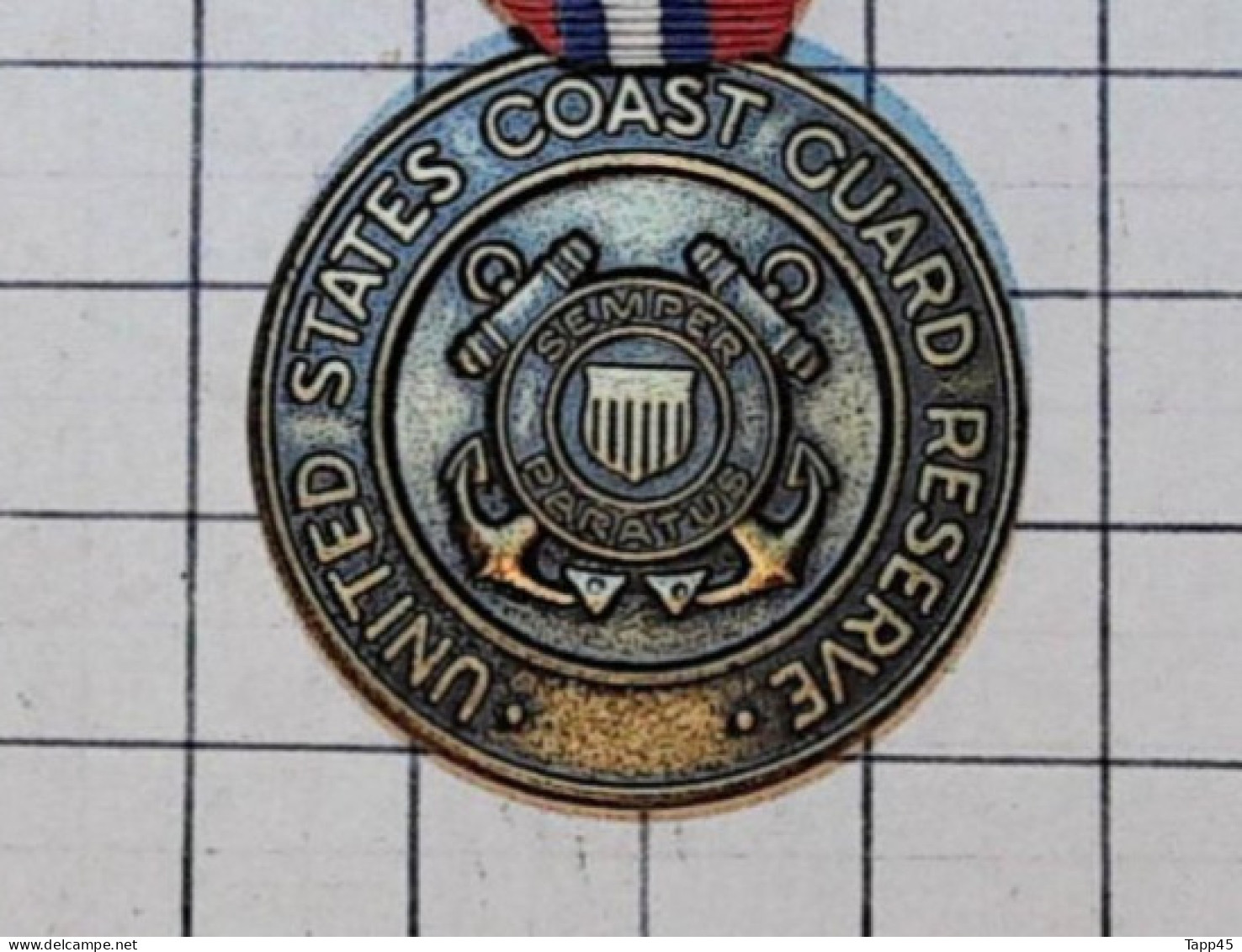 Médailles & Décorations > Coast Guard Honor Graduate > Réf:Cl USA P 3/ 3 - Etats-Unis