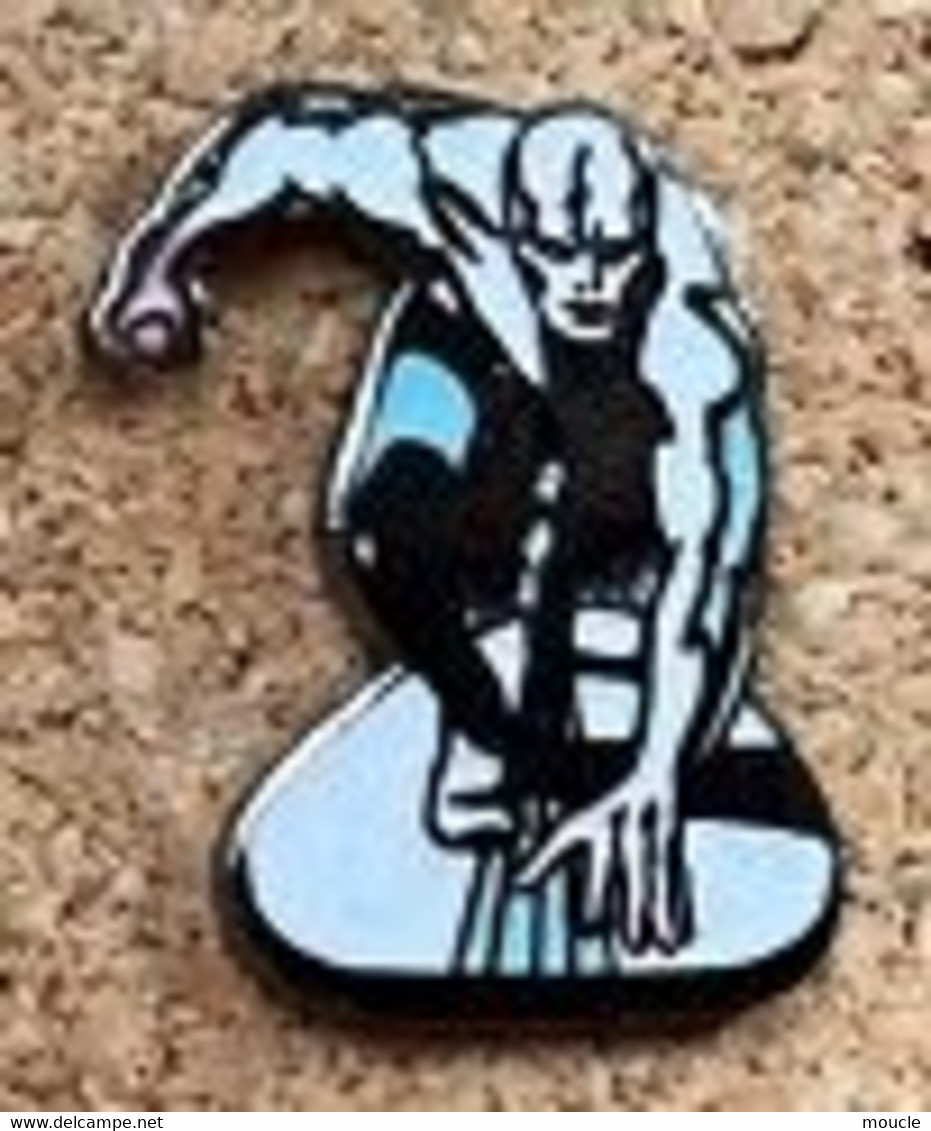 LE SURFEUR D'ARGENT - PETIT MODEL - 2cm / 1,5cm - NORRIN RADD - RIEN AU DOS - EGF - SILVER SURFER -          (22) - Fumetti