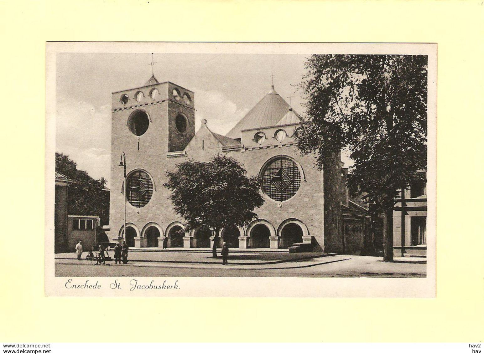 Enschede Mensen Voor Sint Jacobs Kerk RY42647 - Enschede