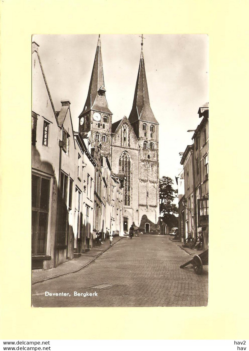 Deventer Gezicht Op Straat Naar Berg Kerk RY42479 - Deventer