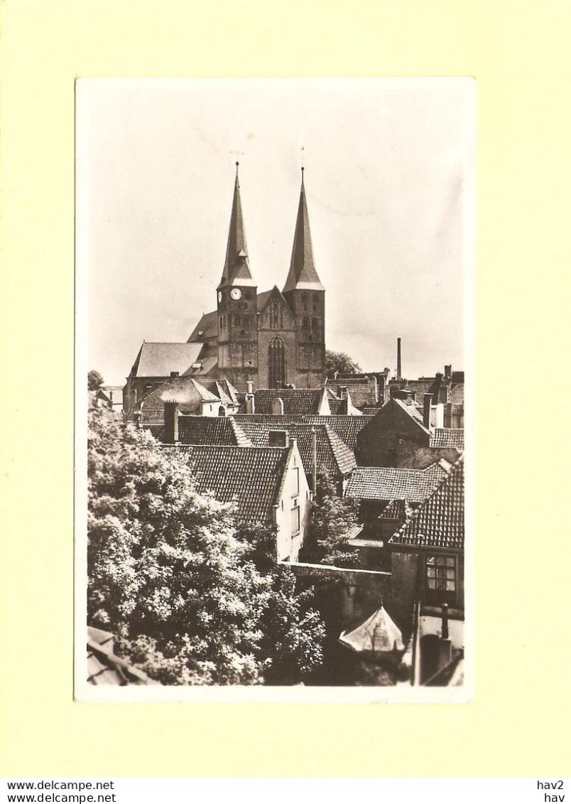 Deventer Berg Kerk 1944 RY46266 - Deventer