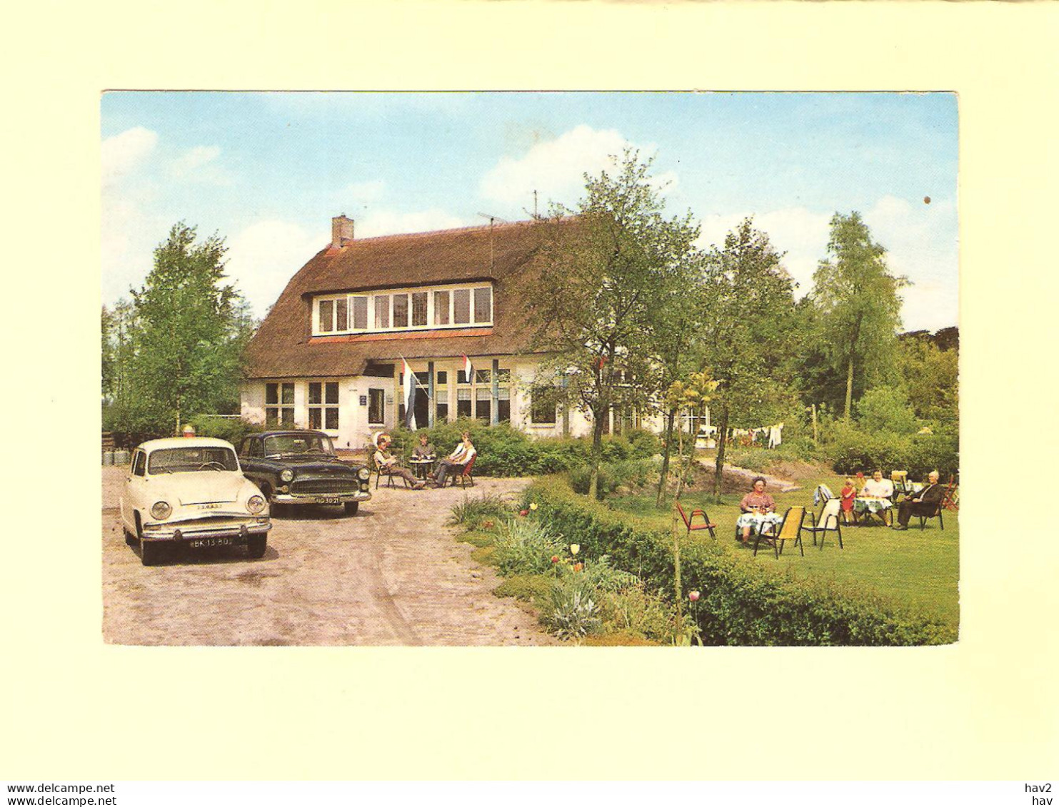 Giethoorn Oude Auto's Voor Hotel RY38273 - Giethoorn