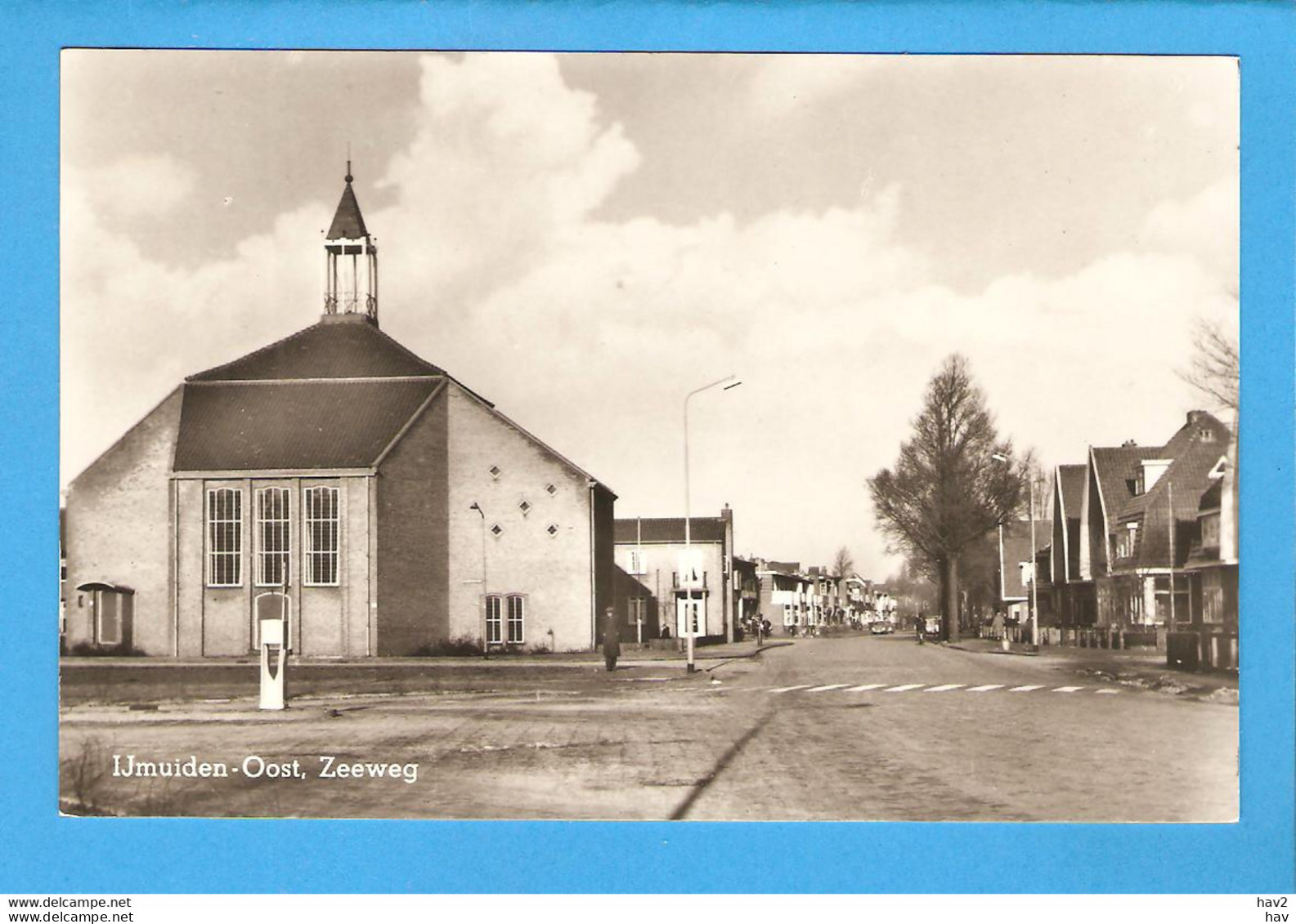 IJmuiden Oost Zeeweg Met Kerk RY47643 - IJmuiden