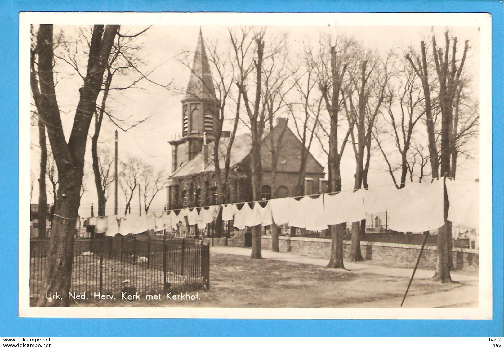 Urk NH Kerk En Kerkhof RY48166 - Urk