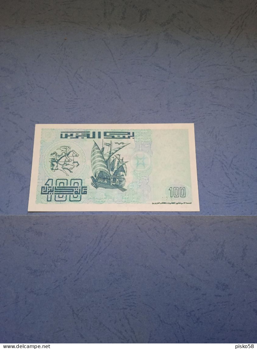 ALGERIA-P137 100D 21.5.1992 UNC - Algeria