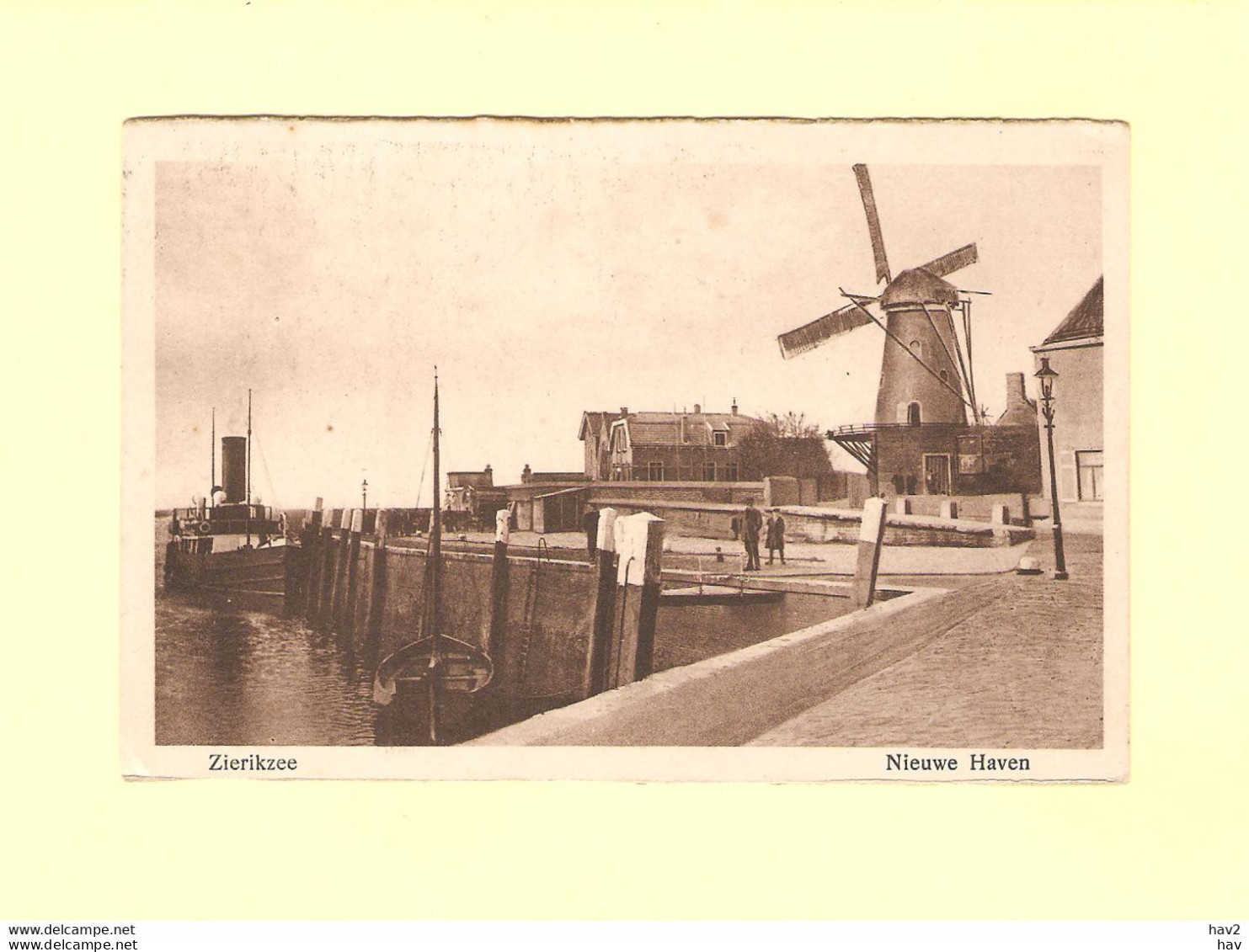 Zierikzee Nieuwe Haven Met Schip En Molen RY46321 - Zierikzee