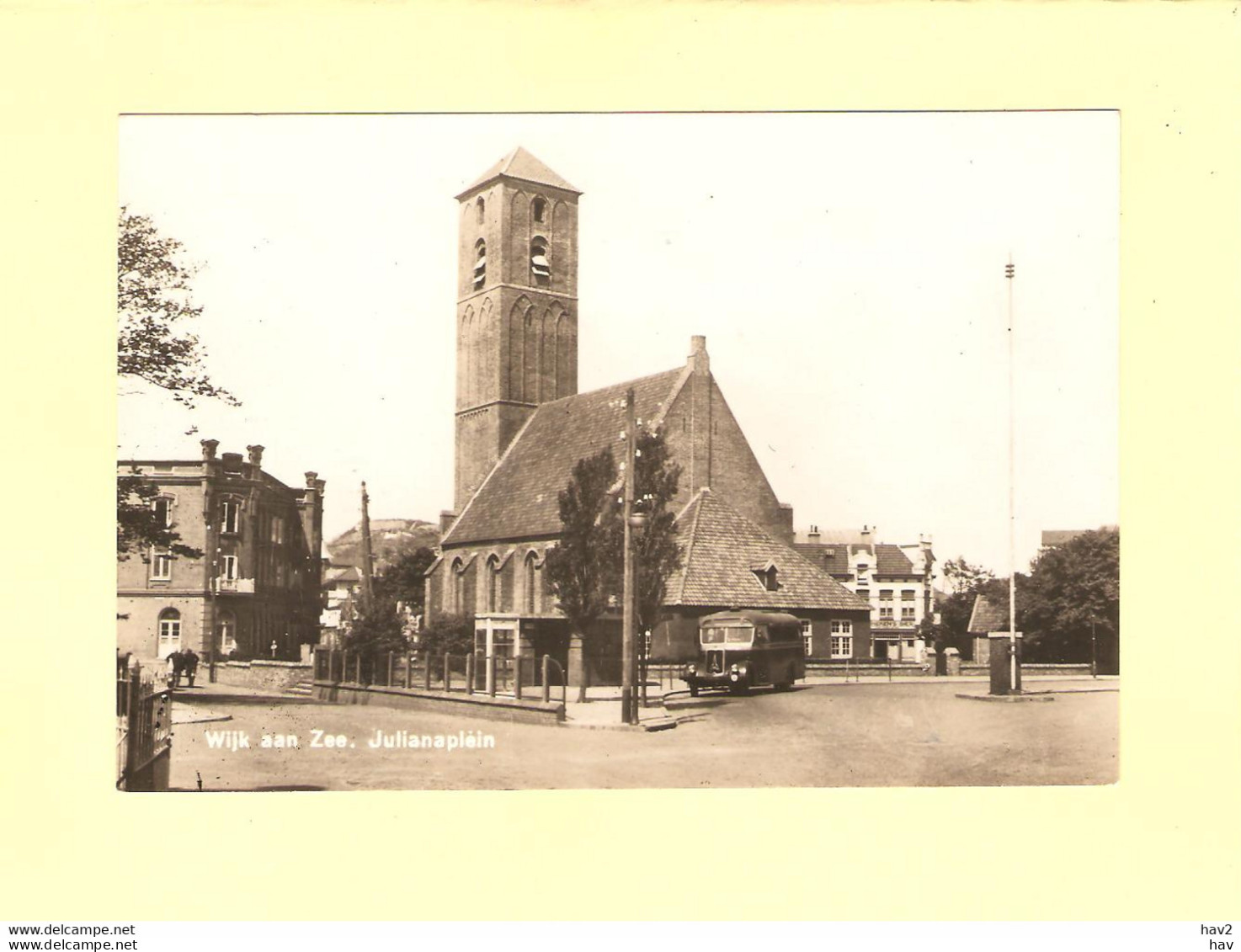 Wijk Aan Zee Julianaplein Kerk Autobus RY42084 - Wijk Aan Zee