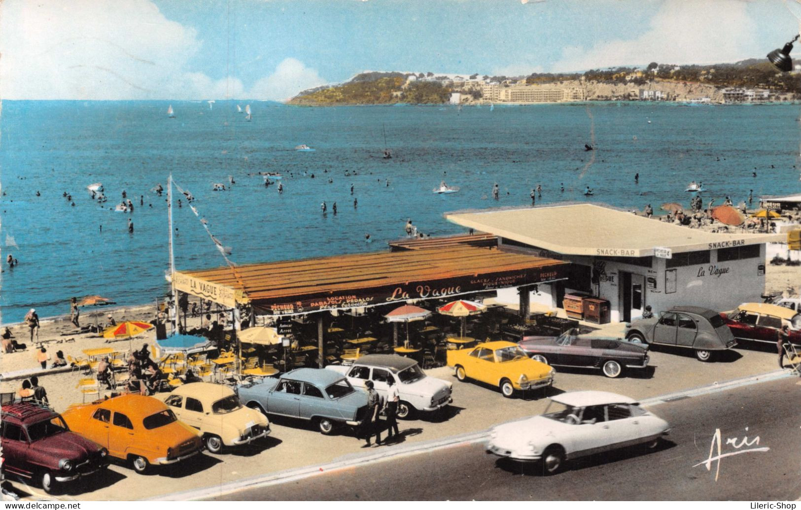 SIX-FOURS-LA-PLAGE (83) - Snack-Bar "La Vague"  Aronde, Dauphine, DS, 2 Cv, BMW 700 Coupé, Renault Floride Décapotable - Six-Fours-les-Plages