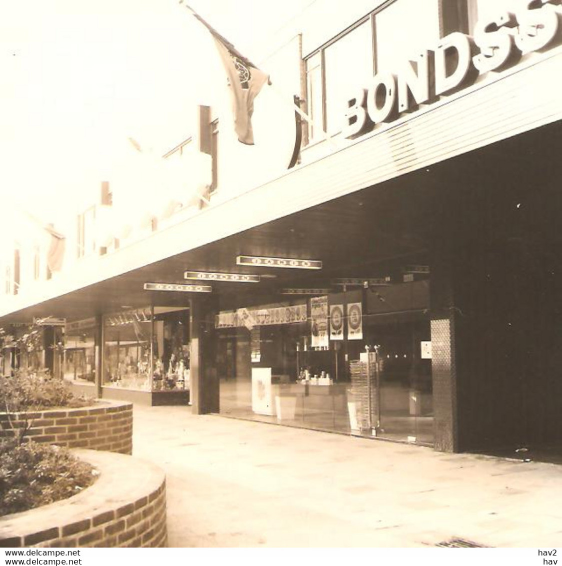 Vlaardingen Winkelcentrum De Loper Jamin Spaarbank 70 Foto J189 - Vlaardingen