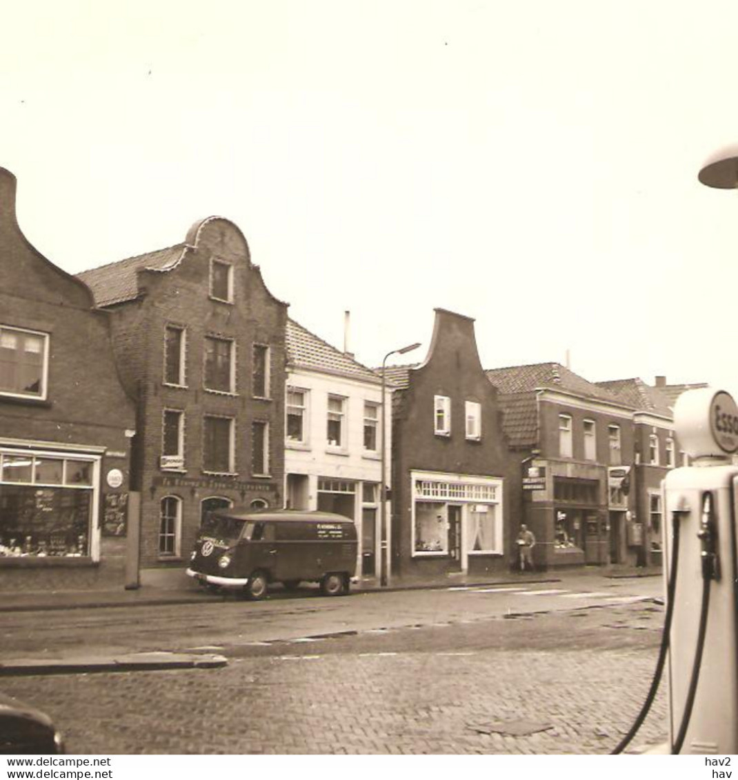 Goor Foto Grotestraat ESSO Tankstation 1966 J091 - Goor