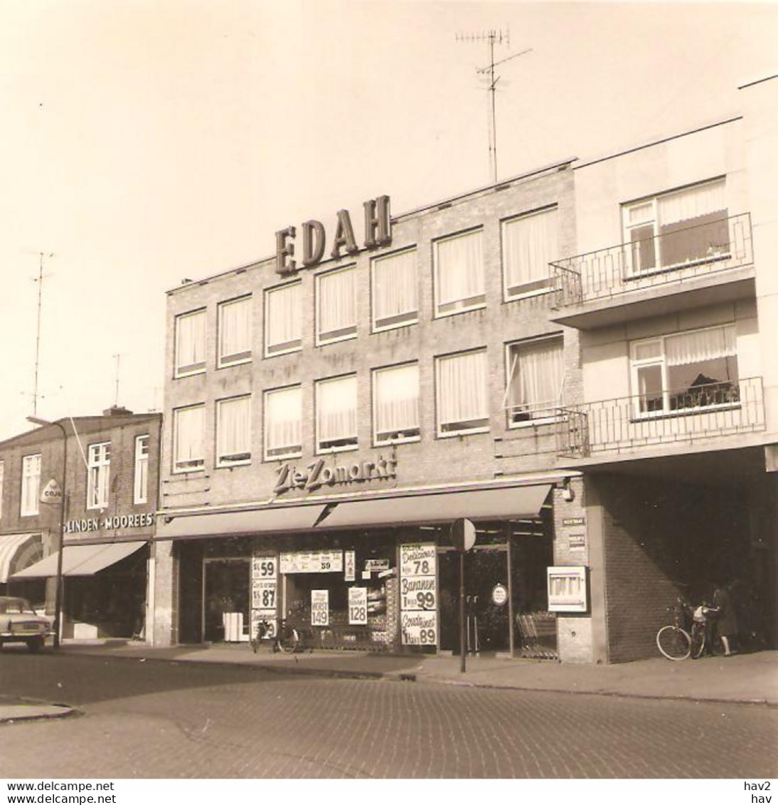 Helmond Foto Heistraat ZieZo Markt Edah 1963 J058 - Helmond