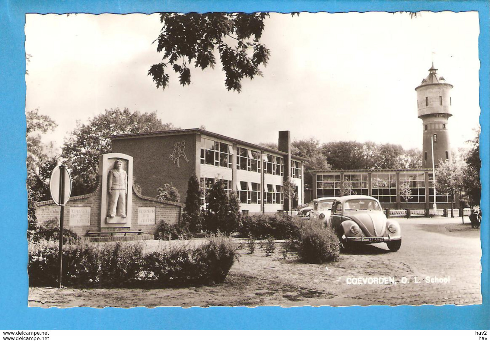 Coevorden O.L. School, Beeld En VW Kever RY51352 - Coevorden