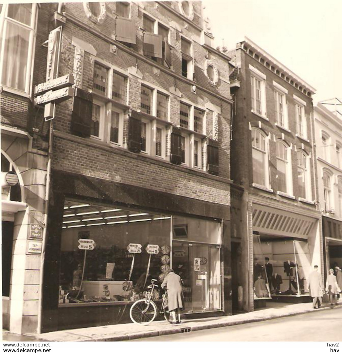 Deventer Foto Korte Bisschopsstraat Winkel Jamin '63 J070 - Deventer