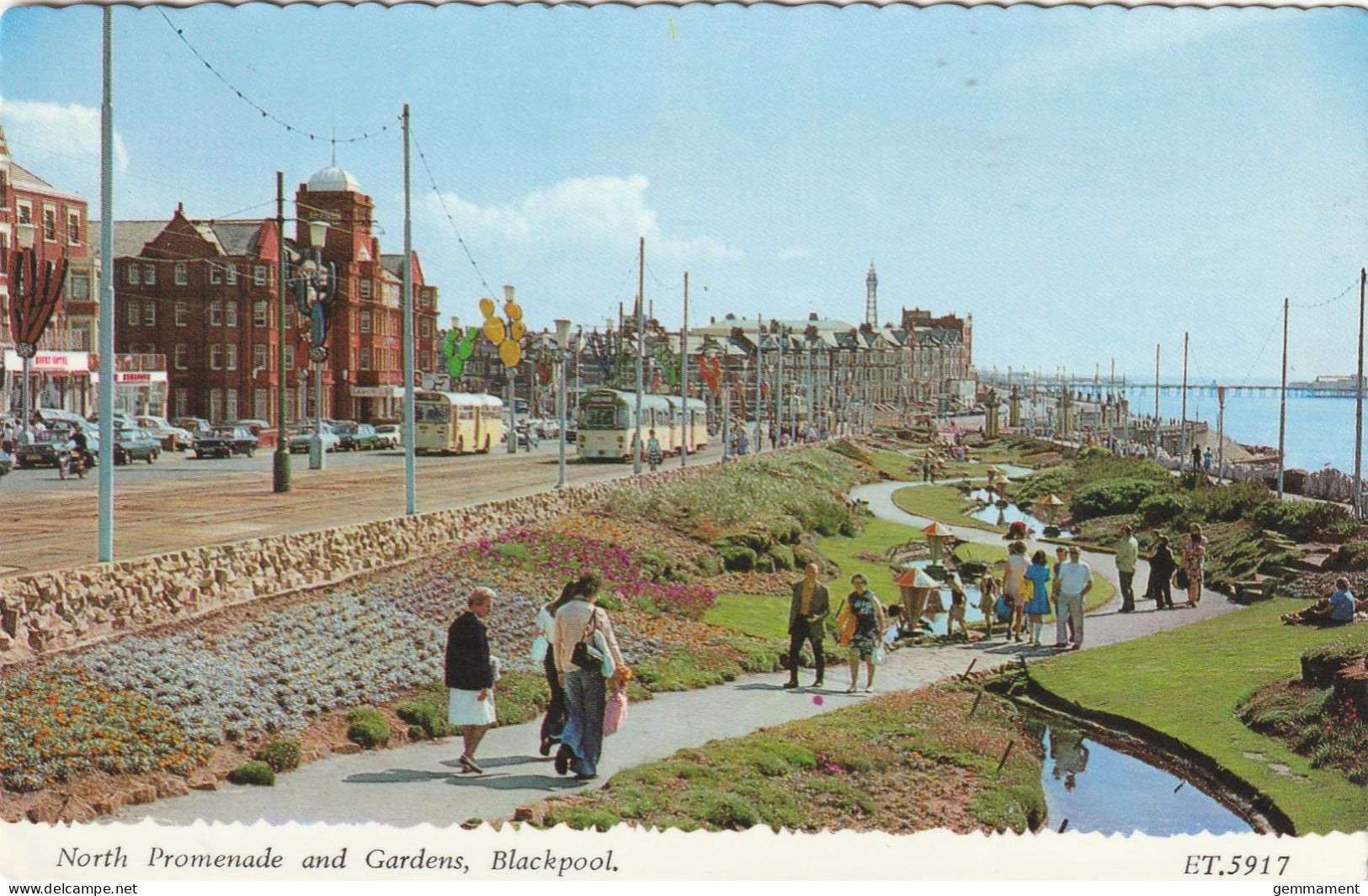 BLACKPOOL - NORTH PROMENADE AND GARDENS - Blackpool