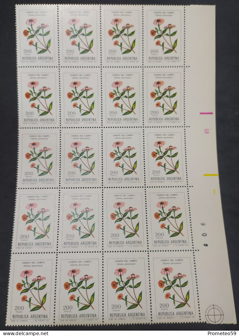 Fragmento Plancha – 20 Estampillas Argentinas Con Complementos – Valor 200 Pesos – Tema: Flores – Sin Usar – Año 1982 - Blokken & Velletjes
