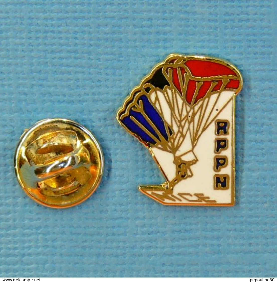 1 PIN'S //  ** RPPN / PARACHUTISME NICE ** - Parachutespringen