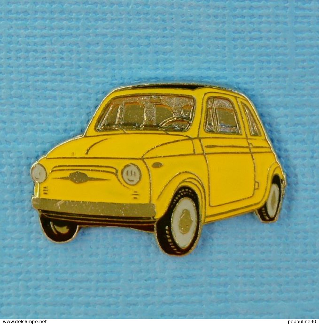 1 PIN'S //  ** LA CITADINE FIAT 500  ** - Fiat