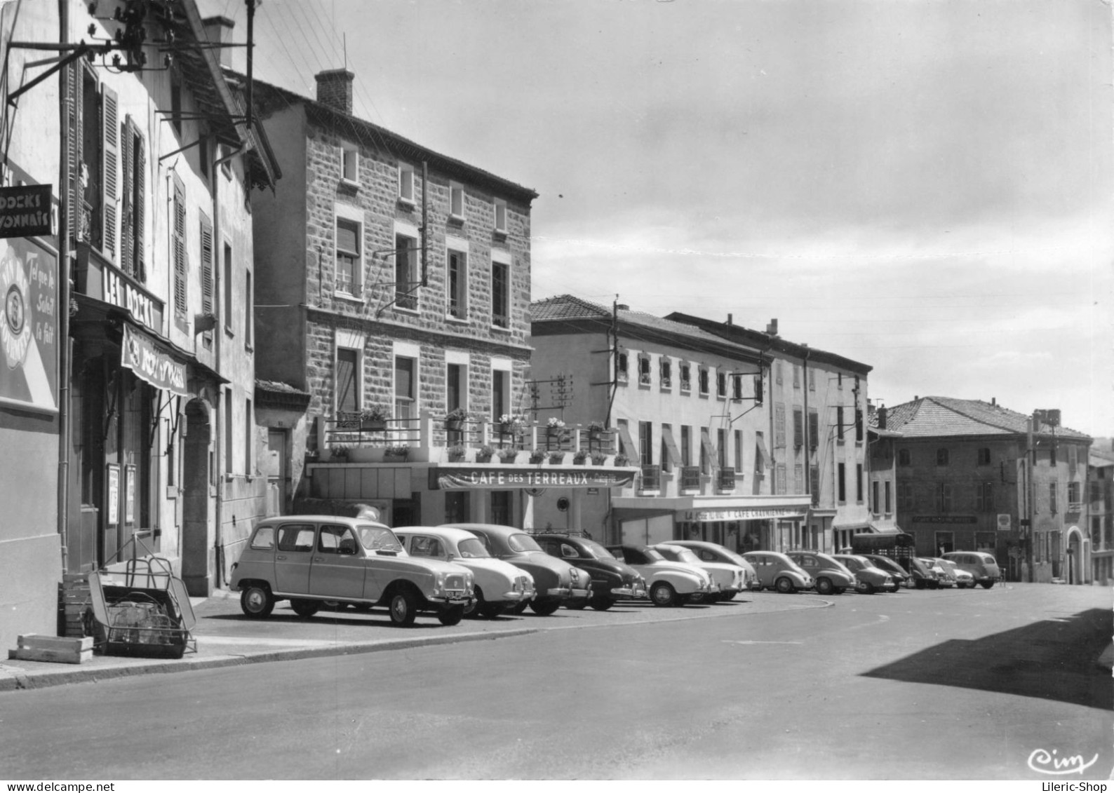 ST-SYMPHORIEN-sur-COISE (Rhône) 73 -Café Des Terreaux - Café Chaumienne # Automobiles # Dauphine, Frégate, 4L, 4cv - Saint-Symphorien-sur-Coise