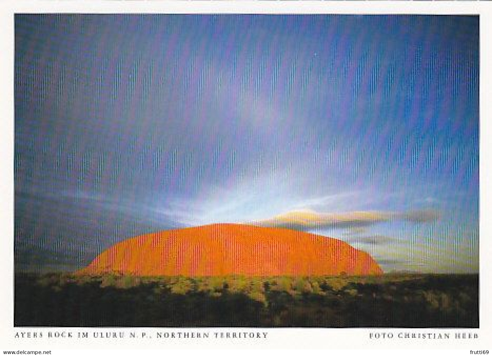 AK149992 AUSTRALIA - Northern Territory - Ayers Rock Im Uluru N. P. - Uluru & The Olgas