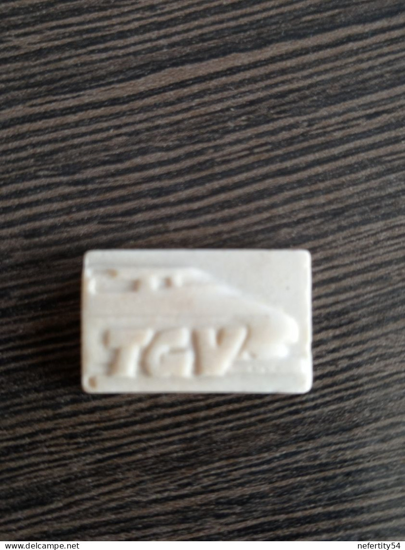 Fève TGV Biscuit Blanc Mat Moyet Perrin 1994 - Histoire