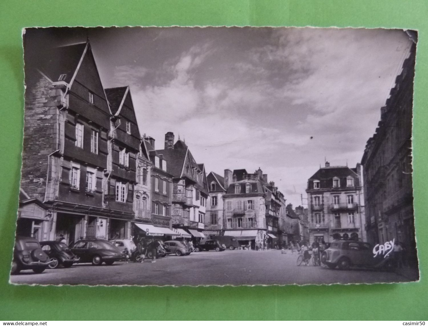 LANNION   PLACE GENERAL LECLERC   A  GAUCHE  VIEILLES MAISONS DES XVè ET XVIè SIECLE - Lannion