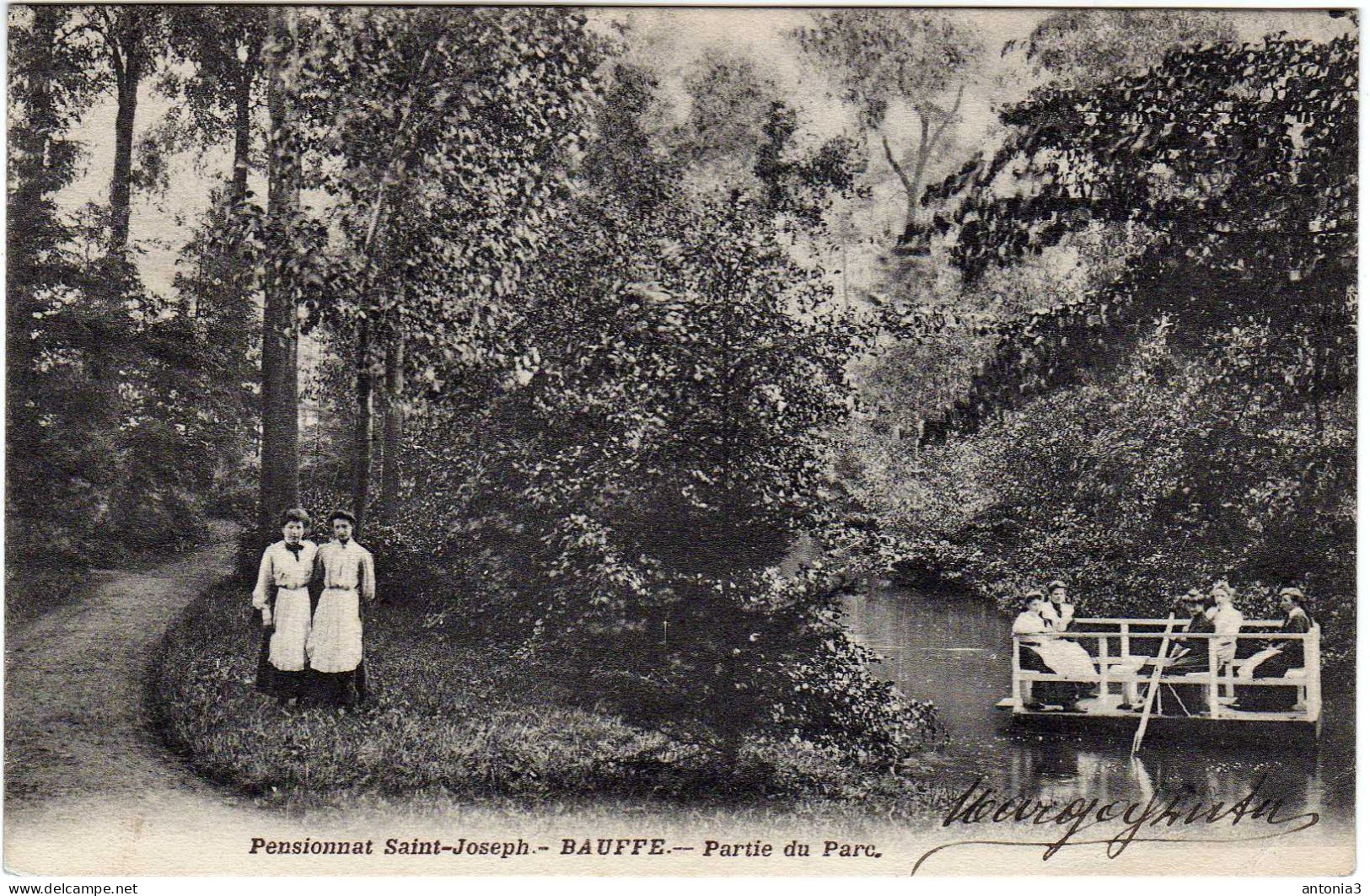 Bauffe. ( Lens ). Pensionnat Saint-Joseph. Partie Du Parc.  **** - Lens