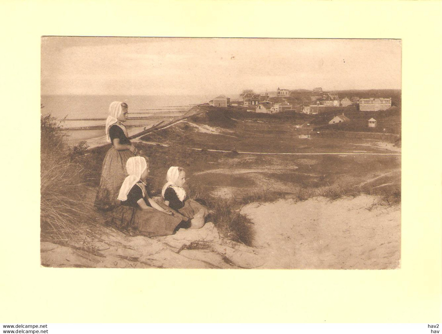 Domburg Klederdracht Kinderen Bij Dorp RY39068 - Domburg