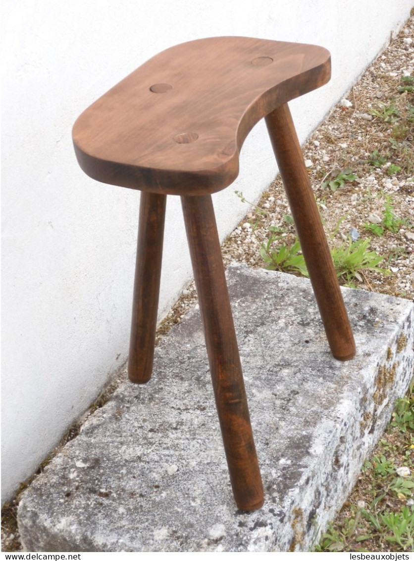 -ANCIEN TABOURET BANC TRIPODE BOIS BANC DE BERGER DE TRAITE Ou AUTRE Déco XXe   E - Autres & Non Classés