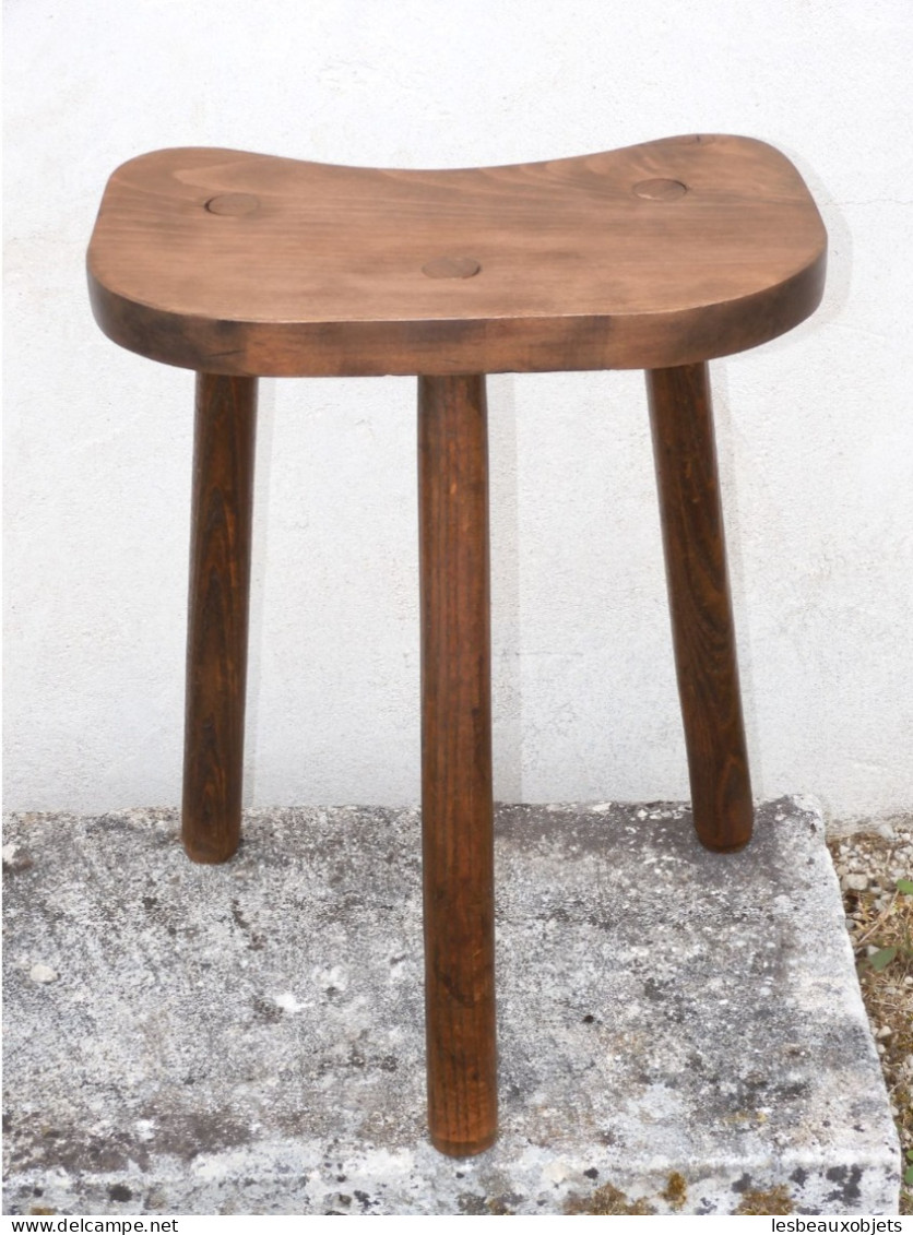 -ANCIEN TABOURET BANC TRIPODE BOIS BANC DE BERGER DE TRAITE ou AUTRE déco XXe   E