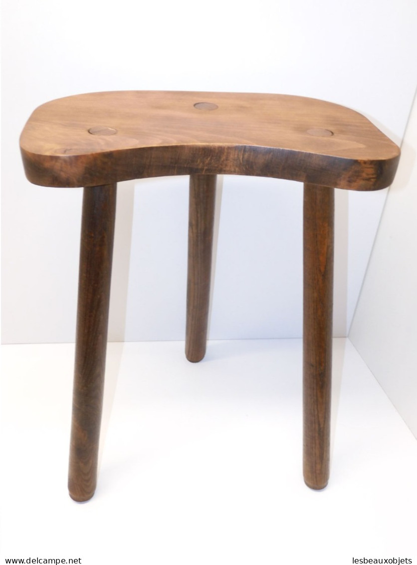 -ANCIEN TABOURET BANC TRIPODE BOIS BANC DE BERGER DE TRAITE ou AUTRE déco XXe   E